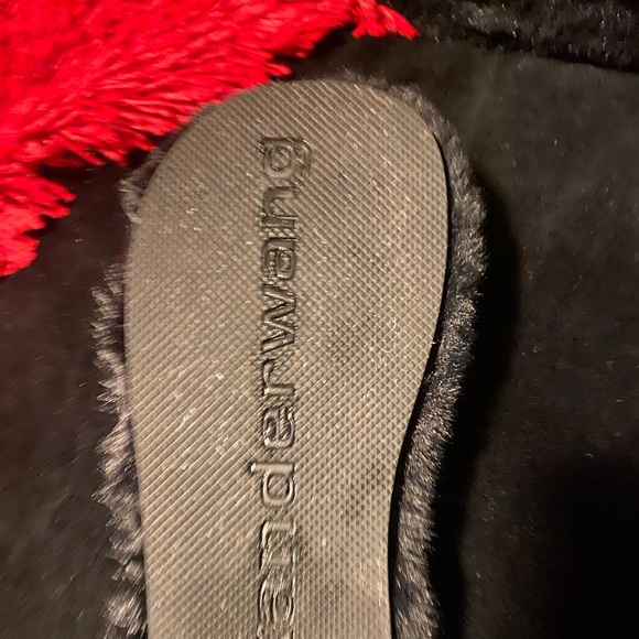 Alexander want sandals - Picture 2 of 2